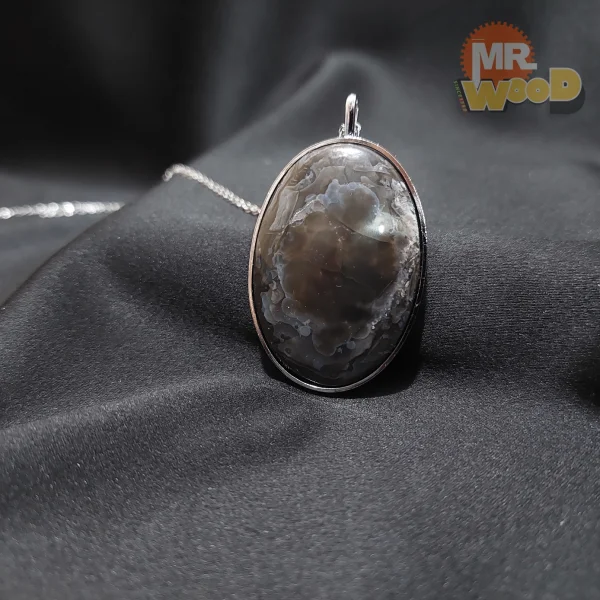 گردن آویزعقیق مشکی