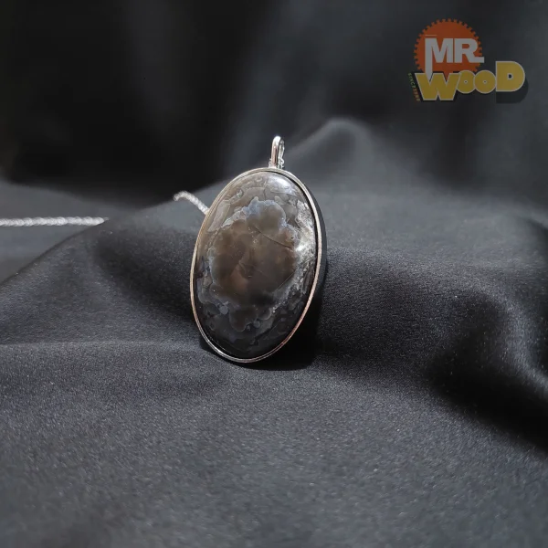 گردن آویزعقیق مشکی
