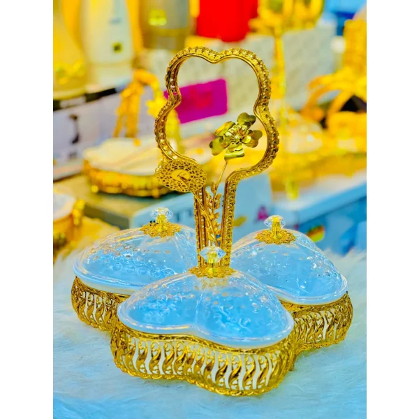 شکلات خوری قلبی