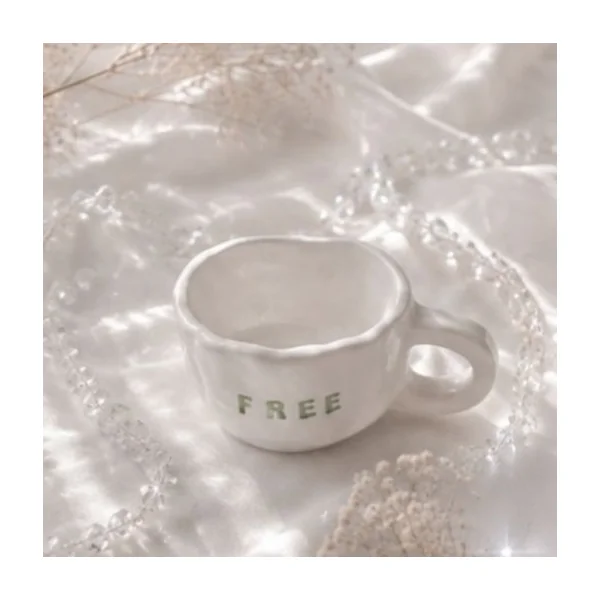 ماگ مینیمال Coffee & Free