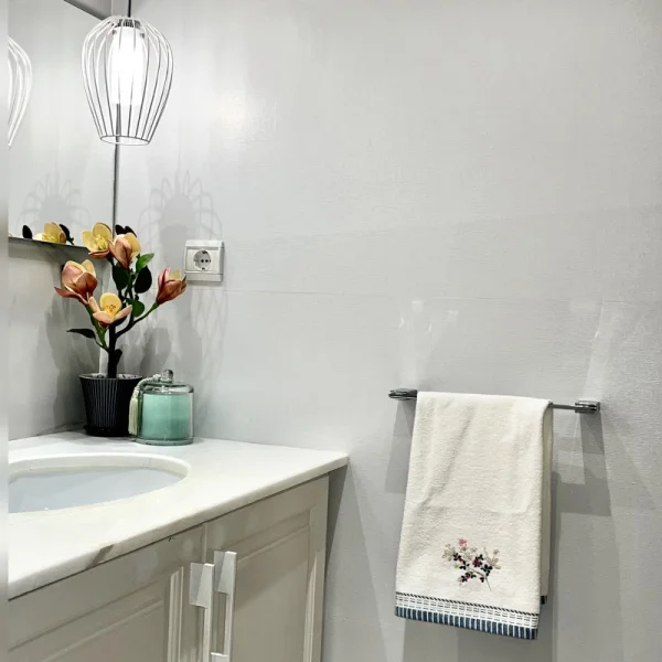 حوله دستی مادام کوکو مدل Ilse سایز 50x76 سانتی متر