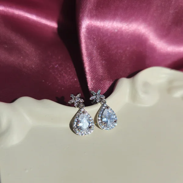 گوشواره طرح جواهر کد 1007
